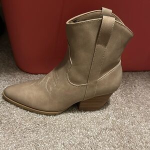Women’s Cowboy Booties